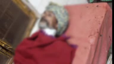 झांसी: अज्ञात कारणों के चलते गुरसराय निवासी व्यक्ति ने फांसी लगाकर की आत्महत्या करने की कोशिश, उपचार के बाद किया मेडिकल कॉलेज झ