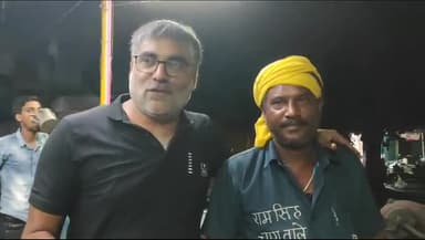 बंडोल के हमारे भाई #रामसिंह उईके की प्यारी चाय जिसका मज़ा ही अलग है मैं जब भी जाता हूं रुककर चाय ज़रूर पीता हूं