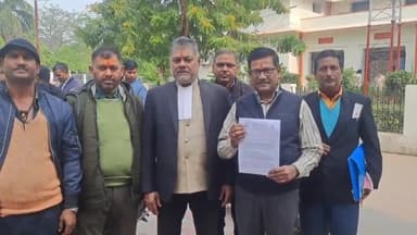 मुशहरी: मुजफ्फरपुर के समाहरणालय परिसर में हिंदू जनजागृति समिति ने डीएम के जरिए यूपी के मुख्यमंत्री को दिया ज्ञापन