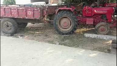 मेसकौर: पुलिस ने गतौली मोड़ से  बालू लदे एक ट्रैक्टर को किया जप्त