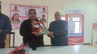 घाटमपुर: घाटमपुर विकासखंड में दिव्यांगजन सशक्तिकरण विभाग द्वारा निशुल्क कृत्रिम अंग व सहायक उपकरण वितरण शिविर का किया आयोजन