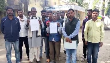 गोटेगांव: शासकीय भूमि से अतिक्रमण हटवाने की मांग को लेकर ठेमी के ग्रामीणों ने तहसील कार्यालय पहुंचकर तहसीलदार को सौंपा ज्ञापन