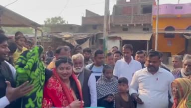 जगदीशपुर: दावा में जरूरतमंद लोगों के बीच कंबल का किया गया वितरण, भाजपा जिला महामंत्री सह जिला पार्षद पूनम कुशवाहा रही मौजूद