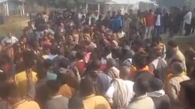 खजनी: सड़क हादसे में 2 बच्चियों की मौत के बाद घर पहुंचे शव का बनकटी घाट पर हुआ अंतिम संस्कार