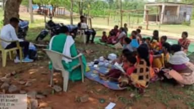 कोंडागांव: बड़ेसिलाटी में ग्राम वासियों को दी गई डेंगू मलेरिया से संबधित जानकारी।