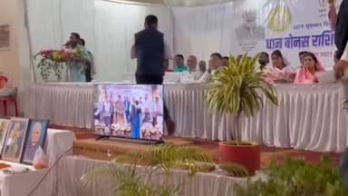 डोंगरगांव: डोंगरगांव में बोनस तिहार मनाया गया, किसानों को बोनस का प्रमाण पत्र किया गया वितरित