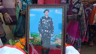 ରାଇବଗା: ଝାଡବେଡା ଗ୍ରାମର ଆସାମ ରାଇଫଲ ଯବାନଙ୍କ ହୃଦଘାତରେ ମୃତ୍ୟୁ, ନିଜ ଗ୍ରାମରେ ପାର୍ଥିବ ଶରୀରକୁ ଗାର୍ଡ ଅଫ ଅନର ପ୍ରଦାନ