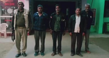 सवायजपुर: अरवल थाना पुलिस ने खद्दीपुर चैनसिंह से 4 जुआरियों को किया गिरफ्तार, मुकदमा किया दर्ज