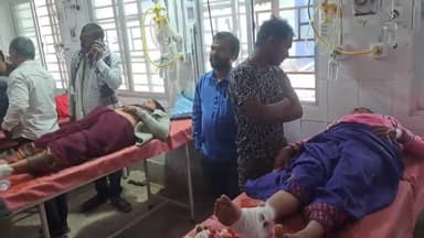 शेखपुरा: मठोखर दह के समीप ई रिक्शा ने मारी पलटी,तीन घायल सदर अस्पताल से शेखपुरा में भर्ती