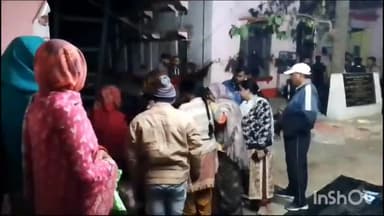 गोला गोकरणनाथ: केशवापुर के पास अज्ञात वाहन ने बाइक सवारों को मारी टक्कर एक की मौके पर ही हुई मौत दूसरा हुआ घायल जिला अस्पताल रेफर