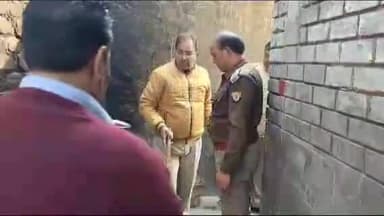 मुरादाबाद: सिविल लाइन थाना क्षेत्र में आबकारी विभाग की टीम ने अवैध शराब के ठिकानों पर की छापेमारी