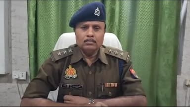 थाना दिवियापुर में एक व्यक्ति द्वारा ट्रेन से कट कर आत्महत्या करने के सम्बन्ध क्षेत्राधिकारी
#औरयापुलिस#