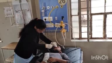 लाडपुरा: शहर के जेकेलोन अस्पताल के बाहर 2 युवकों को चाय में में नशीली दवा पिलाकर बदमाशों ने मोबाइल लुटे, MBS अस्पताल में भर्ती