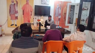 बुलंदशहर: विधायक ने गंगानगर स्थित आवास पर क्षेत्रवासियों से भेंटकर अधिकारियों को समस्याओं के निस्तारण हेतु निर्देशित किया