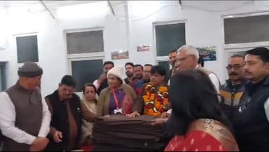 रॉयल राजपूत संगठन के राष्ट्रीय अध्यक्ष संजीव सिंह बघेल  जी के जन्म दिवस के उपलक्ष में रीवा स्थित स्वागत भवन #वृद्ध_आश्रम में 101 कंबल का वितरण किया गया।