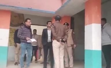 सिंघिया: मतदान के पहले सिंघिया के बूथों पर सुरक्षा की चाक चौबंद व्यवस्था, अधिकारियों ने लिया जायजा