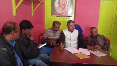 मुशहरी: राष्ट्रीय नाई महासभा द्वारा सरैयागंज स्थित कर्पूरी सभागार में की गई बैठक