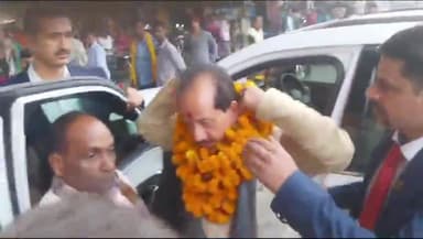 जगदीशपुर: पटना से कैमूर जाने के क्रम में जगदीशपुर नया टोला के पास नेता प्रतिपक्ष विजय सिन्हा का बीजेपी कार्यकर्ताओं ने किया स्वागत