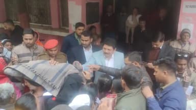 हज़ारीबाग: नगर निगम हजारीबाग द्वारा दिव्यांगों के बीच कंबल वितरण किया गया