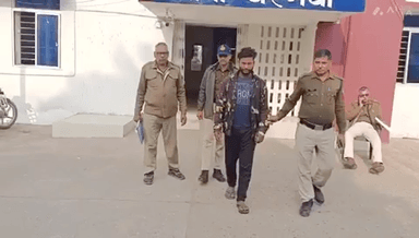 सिंगरौली: बरगवां पुलिस की बड़ी कार्यवाही गोदवाली पेट्रोल पम्प के चौकीदार के साथ मारपीट की घटना में 48 घंटे के भीतर एक आरोपी गिरफ्तार, शेष की तलाश जारी