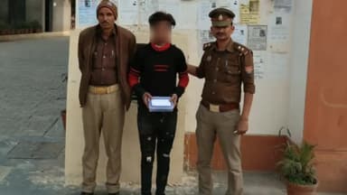 एत्मादपुर: 100 फुटा रोड़ सीएनजी पंप के समीप से ऑटो चालक से मोबाइल लूट की घटना में संलिप्त अभियुक्त को किया गिरफ्तार।