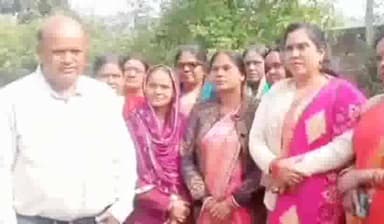 निरसा/चिरकुंडा: 30 सहिया साथियों को मिला उनका अधिकार निरसा के मा स स कार्यालय में पूर्व विधायक अरुण चटर्जी को दिया धन्यवाद