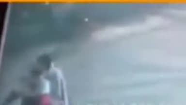 जगाधरी: जड़ौदा गेट दुकान के बाहर रखी बिजली की मोटर को चोरी कर ले गए बाइक सवार, CCTV कैमरे में कैद हुई घटना