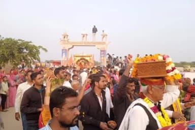 डेगाना: डेगाना में आयोजित श्रीमद् भागवत कथा का हुआ समापन, शनिवार को श्रीकृष्ण विवाह और सुदामा चरित्र का किया गया वर्णन