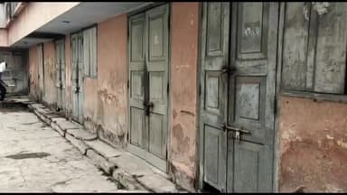 मुशहरी: संजय सिनेमा रोड के एक खंडरनुमा घर में शराब पार्टी करते हुए अस्पताल संचालक समेत दो लोगों को किया गया गिरफ़्तार