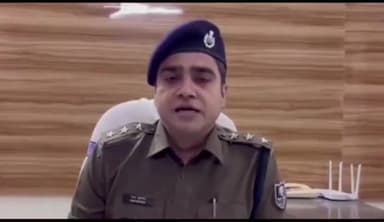 मेजरगंज: बस स्टैंड टोला से पुलिस ने फरार चल रहे शराब तस्कर को किया गिरफ्तार