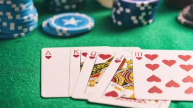 ગોંડલ: ઘોઘાવદર ગામે જાહેરમાં જુગાર રમતા 3 શખ્સો ઝડપાયા