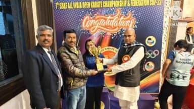सिंगरौली: फेडरेशन कप 7वीं ऑल इंडिया ओपन कराते प्रतियोगिता में सिंगरौली के खिलाड़ियों ने 3 सर्वण पदक 2 रजत पदक व 7 कांस्य पदक जीता।