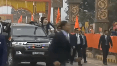 अयोध्या धाम में प्रधानसेवक श्री @narendramodi जी  का भव्य स्वागत।

#नए_भारत_की_नई_अयोध्या