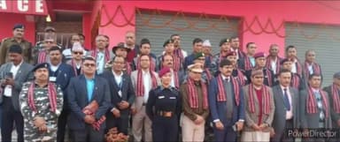 डुमरा: रोतहट स्थित सरलाही पहुंचे सीतामढ़ी डीएम व एसपी, नेपाल के अधिकारियों के साथ की बैठक