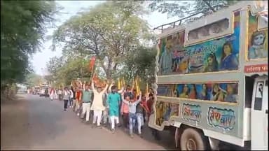 ब्यावरा: सांडाहेड़ी गांव से निकाली जा रही शाम निशान यात्रा का ब्यावरा वैष्णो देवी मंदिर पर किया गया भव्य स्वागत