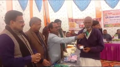 सवायजपुर: पलिया व टिलियापुर में हुआ विकसित भारत संकल्प यात्रा कार्यक्रम का आयोजन