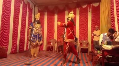 डूंगरपुर: उपरगांव चौराहे पर आयोजित रामलीला में राम व सीता के विवाह का हुआ मंचन, समस्त ग्रामवासी रहे मौजूद