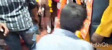 तेंदूखेड़ा: तेंदूखेड़ा में राज्य मंत्री धर्मेंद्र सिंह लोधी का मगज के लड्डुओं से किया तुलादान, आम जनों ने किया सम्मान