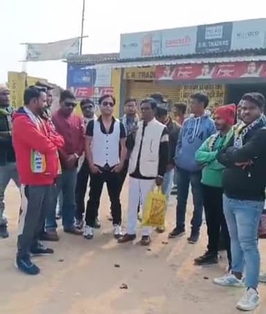 रांची जिला अध्यक्ष" सरफराज नवाज "ने हटिया विधानसभा क्षेत्र में चलाया जनसंपर्क अभियान l मौके पर जुटी युवा का जन सैलाब l