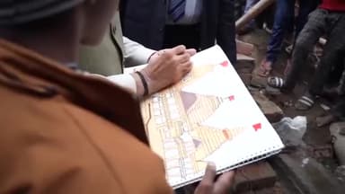 गैस मिला, बिजली मिली, अनाज मिला, घर मिला और पानी भी मिला… 

बहन मीरा मांझी के घर प्रधान सेवक। 

#नए_भारत_की_नई_अयोध्या