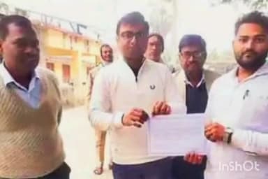 वारिसनगर: गोही के पंचायत उपचुनाव में 137 मतों से वार्ड सदस्य के पद पर मोहम्मद मोक्रवीन को मिली जीत, BDO ने सौंपा प्रमाण पत्र