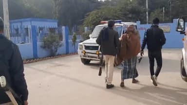 सासाराम: सासाराम नगर थाना की पुलिस ने विभिन्न इलाकों में छापेमारी कर विभिन्न कांडों में दो व्यक्तियों को किया गिरफ्तार