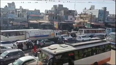 खंडेला: भोपतपुरा से भैरूजी मोड़ तक लगा लंबा जाम, 2 घंटे से लगा वाहनों का जाम