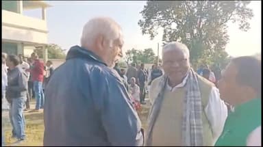 तोपचांची: तोपचांची में आदिम जनजाति बिरहोर संग टुंडी विधायक मथुरा प्रसाद महतो ने वनभोज का आयोजन कर मनाया नववर्ष