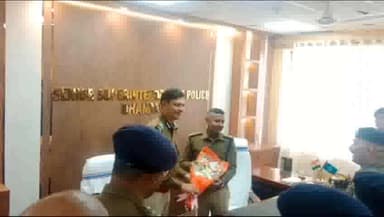 धनबाद/केंदुआडीह: नए एसएसपी हरदीप पी जनार्दन ने नए कार्यालय कक्ष में किया पदभार ग्रहण