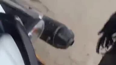 करछना: रामपुर सेंट जॉन्स स्कूल के सामने तेज रफ्तार कार ने बाइक सवार को मारी टक्कर,बाइक सवार युवक हुआ घायल