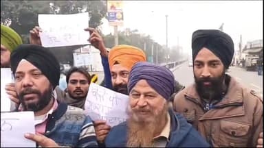 ਪਟਿਆਲਾ: ਨਵੇਂ ਬਣੇ  ਕਾਨੂੰਨ ਖਿਲਾਫ ਮਿੰਨੀ ਟਰੱਕ ਅਪਰੇਟਰ ਯੂਨੀਅਨ ਵੱਲੋਂ ਖੰਡਾ ਚੌਂਕ ਚ ਪ੍ਰਧਾਨਮੰਤਰੀ ਦਾ ਪੁਤਲਾ ਫੂਕ ਕੇ ਪ੍ਰਦਰਸ਼ਨ