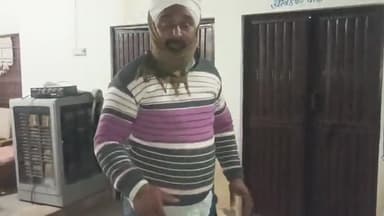 सर्दी के मौसम को देखते हुए वृद्धआश्रम अनूपगढ़ के सचालक प्रीतपाल सिंह देवतुल्य वृद्धजनों से बात की ठन्ड तो नहीं लग रही।