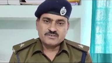चोरौत: अंबेडकर चौक के पास से पुलिस ने एक शराबी को किया गिरफ्तार