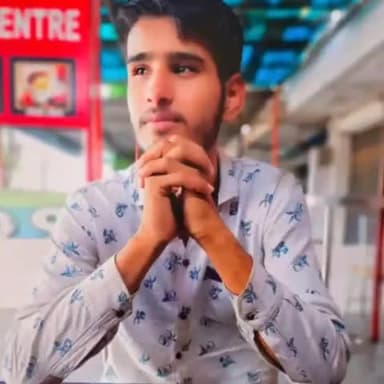 डूंगला: गरावला गांव के पास सड़क पर हो रहे खड्डों में कार पलटी, 1 की मौत 2 गंभीर घायल।